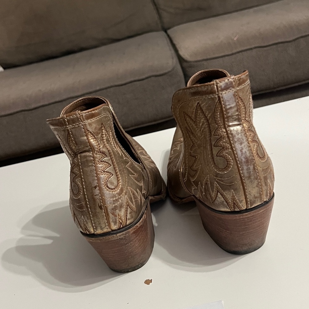 Ariat Dixon Gold Metallic Ankle Boots - Picture 3 of 5